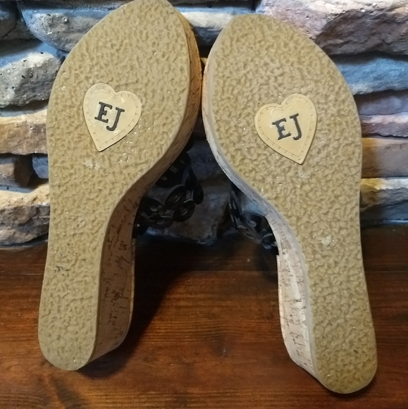 Eric Javitz Platform Thong Sandles - Picture 6 of 9